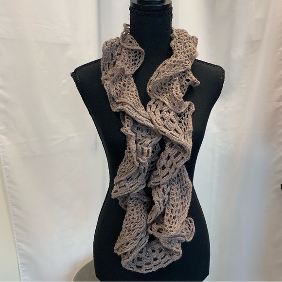 Navy blue bright blue nude pink ruffled infinity scarf bundle - Picture 7 of 12